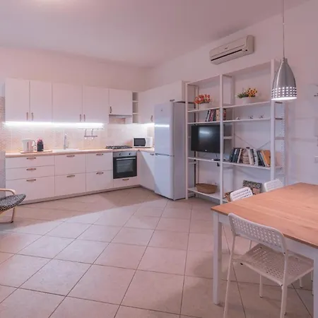דירה Casa Fiore *